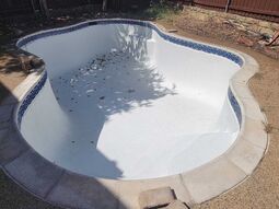Before And After Pool Cleaning Services in 	Plano, TX (4)