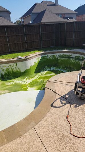 Before And After Pool Cleaning Services in 	Plano, TX (2)